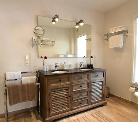 Appartement Altes Pastorat 2 Daire *